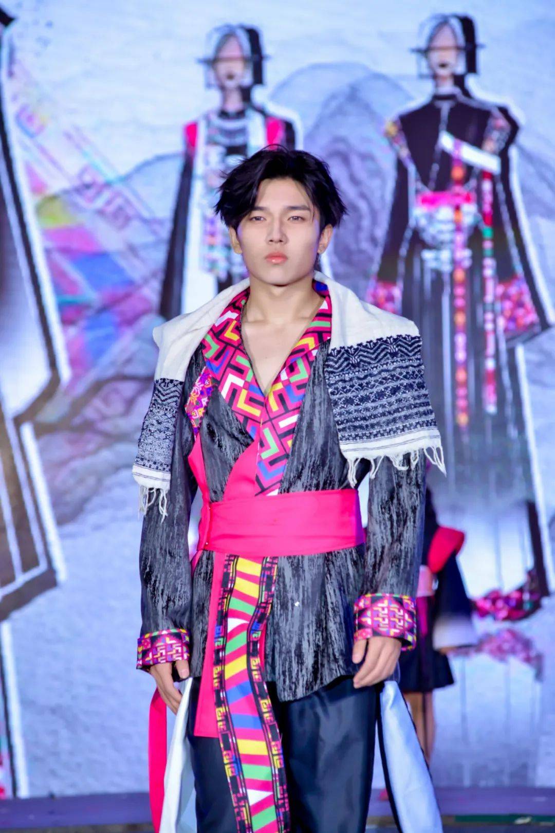 揭曉 | 2024第十六屆“三亞的冬天-融.境”服裝設(shè)計(jì)大賽決賽揭曉:服裝設(shè)計(jì)
