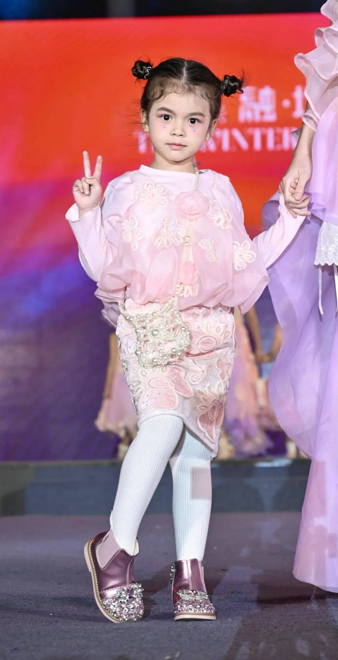 揭曉 | 2024第十六屆“三亞的冬天-融.境”服裝設(shè)計(jì)大賽決賽揭曉:服裝設(shè)計(jì)
